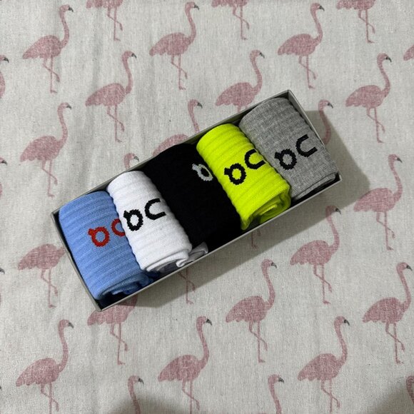 On Running Simple Lettering Knit Mid-Cut Socks - Picture 2 of 3